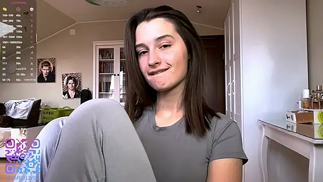 Snapshot of DarlineBrustera chatting on 2, 4, 2026 DarlineBrustera online show from 2, 4, 2026