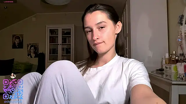 Snapshot of DarlineBrustera chatting on 3, 4, 2026 DarlineBrustera online show from 3, 4, 2026