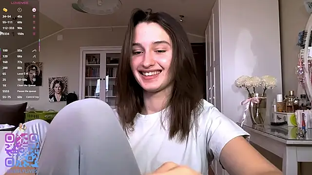 Snapshot of DarlineBrustera chatting on 4, 4, 2026 DarlineBrustera online show from 4, 4, 2026