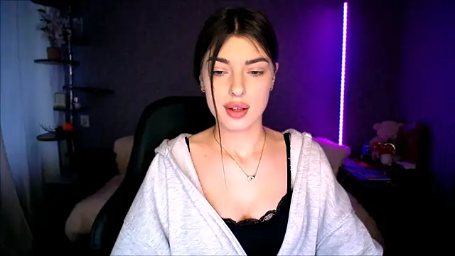 Dianaa Lee0 online show from 25, 3, 2026