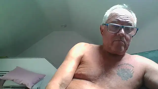 Snapshot of naughtygrandad1 chatting on 19, 7, 2026 naughtygrandad1 online show from 19, 7, 2026