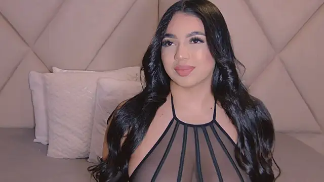 CharlotteeBrownn online show from 21, 4, 2026