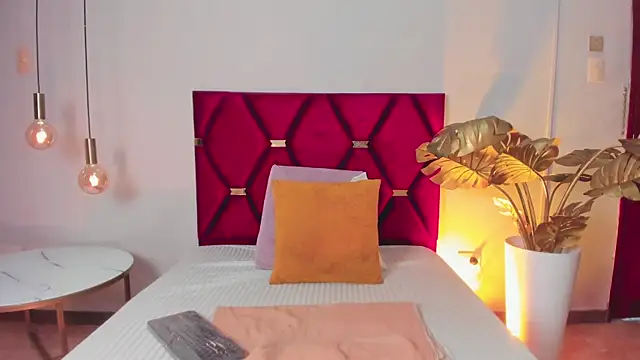 SamantaVee online show from 16, 9, 2025