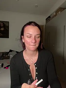 Snapshot of OliviaaFischer chatting on 2, 3, 2026 OliviaaFischer online show from 2, 3, 2026