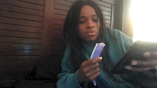 Snapshot of Marlowlovee chatting on 25, 9, 2025 Marlowlovee online show from 25, 9, 2025