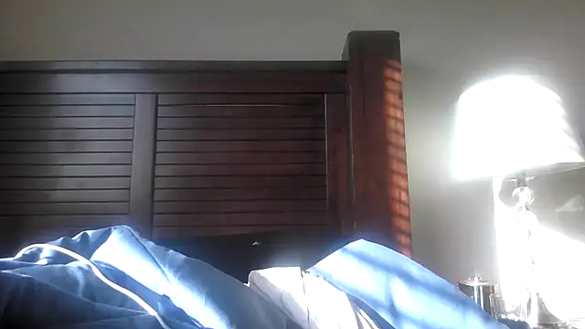 Snapshot of Marlowlovee chatting on 12, 10, 2025 Marlowlovee online show from 12, 10, 2025