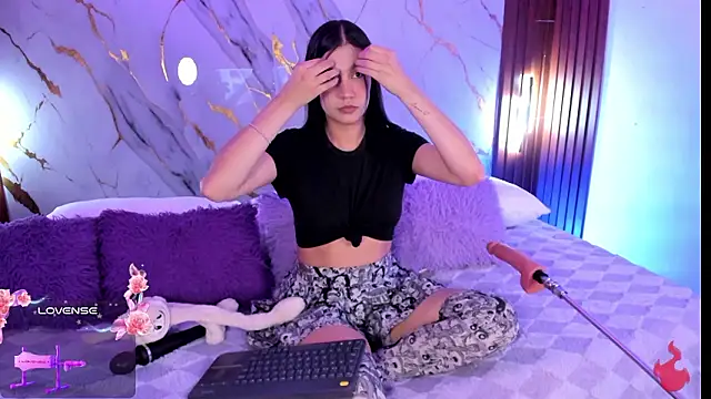 Snapshot of Emmiicute chatting on 8, 3, 2026 Emmiicute online show from 8, 3, 2026