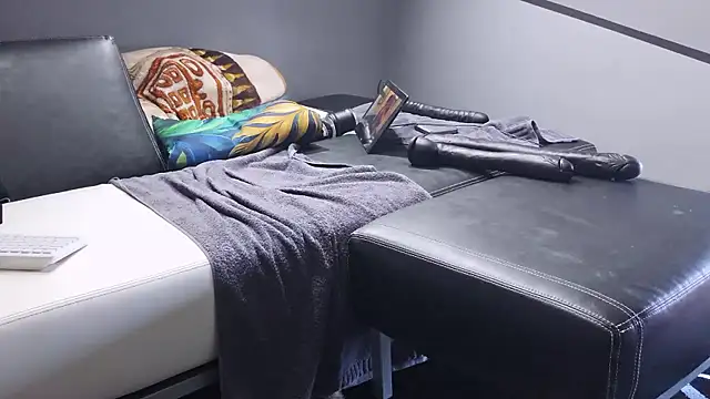 Snapshot of slavic_boy_39 chatting on 18, 1, 2026 slavic boy 39 online show from 18, 1, 2026