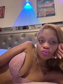 Snapshot of Angelbunnyy chatting on 5, 2, 2026 Angelbunnyy online show from 5, 2, 2026