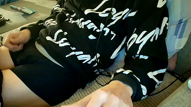 Breezydicksn online show from 2, 12, 2025