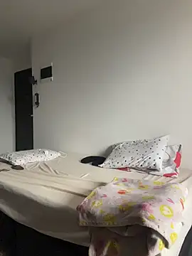 Enyagleam  online show from 11, 1, 2026