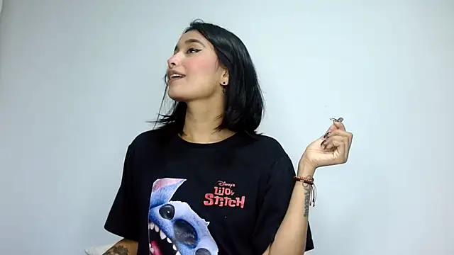 Gia Lee online show from 1, 10, 2025