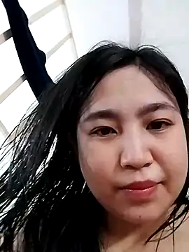 Snapshot of Minn-cute chatting on 16, 5, 2026 Minn-cute online show from 16, 5, 2026