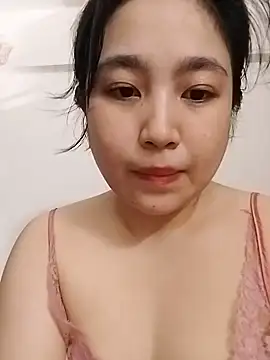 Snapshot of Minn-cute chatting on 27, 5, 2026 Minn-cute online show from 27, 5, 2026