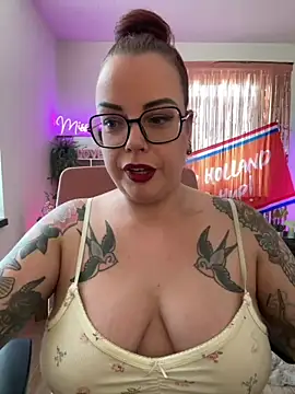Snapshot of Miss_Lucifer6 chatting on 28, 6, 2026 Miss Lucifer6 online show from 28, 6, 2026