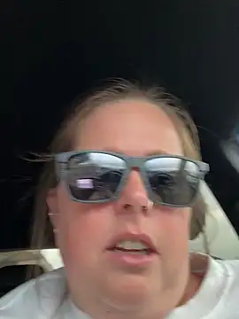 hornykitty1210 online show from 5, 11, 2025