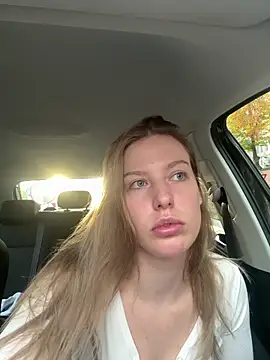 Chloemillerrxx online show from 18, 11, 2025