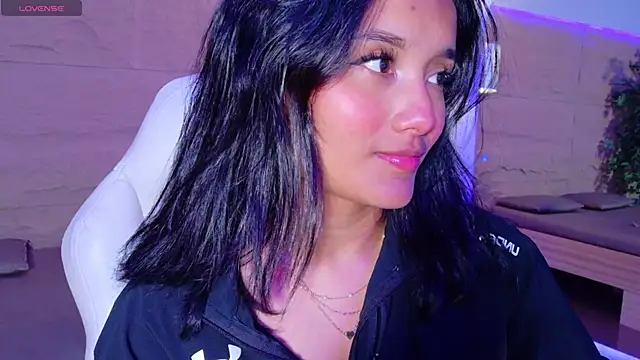 HannahMontgomery online show from 29, 4, 2026