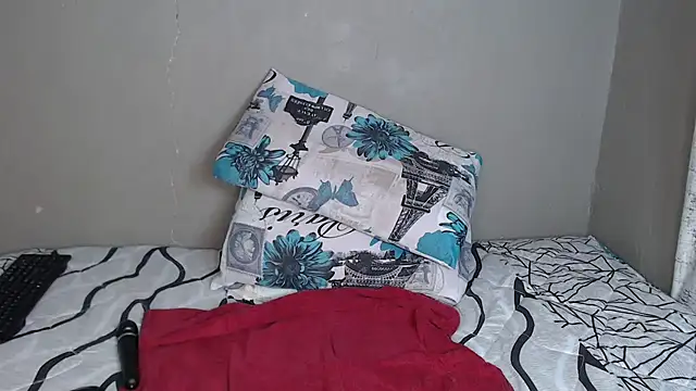 Snapshot of Lunalee chatting on 15, 1, 2026 Lunalee online show from 15, 1, 2026