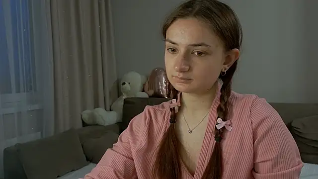 Lelia Vibe online show from 27, 4, 2026