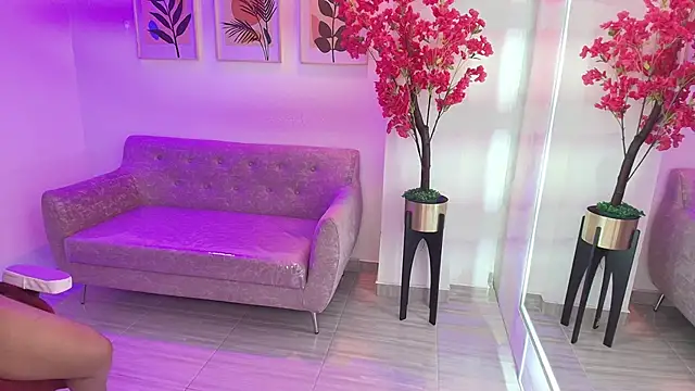 Anie johnson online show from 24, 4, 2026