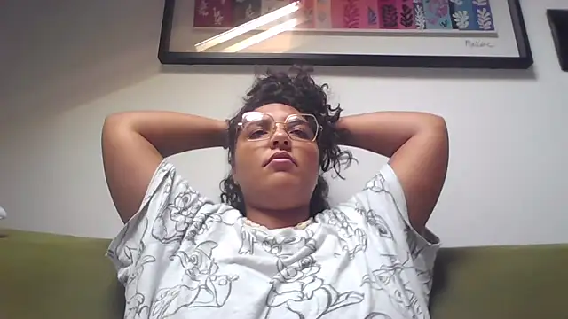 Snapshot of LadySophia03 chatting on 13, 9, 2025 LadySophia03 online show from 13, 9, 2025