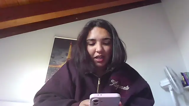 Snapshot of LadySophia03 chatting on 8, 11, 2025 LadySophia03 online show from 8, 11, 2025