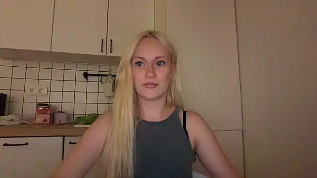 Snapshot of HeyMonkey_ chatting on 23, 7, 2026 HeyMonkey online show from 23, 7, 2026