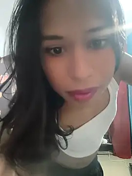 Snapshot of queenofheart_ chatting on 8, 7, 2026 queenofheart online show from 8, 7, 2026