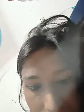 Snapshot of queenofheart_ chatting on 8, 8, 2026 queenofheart online show from 8, 8, 2026