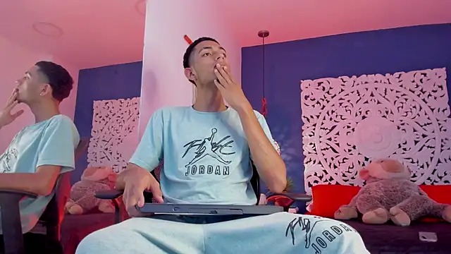 Snapshot of Adonis_WB chatting on 10, 9, 2025 Adonis WB online show from 10, 9, 2025