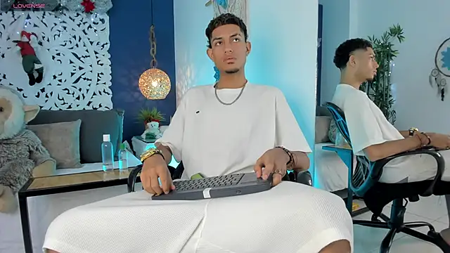 Adonis WB online show from 18, 12, 2025