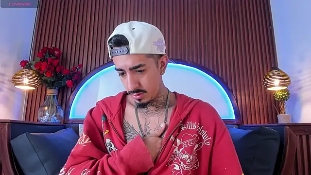 Donovan Desmond online show from 28, 11, 2025