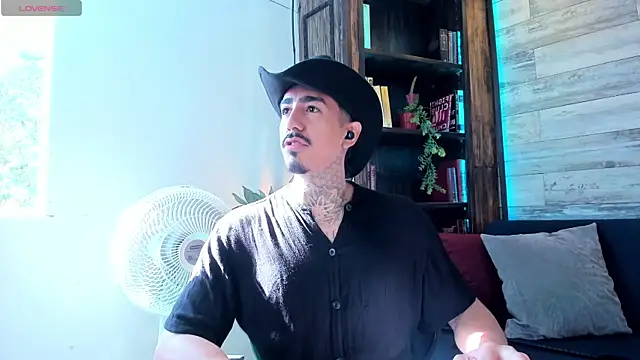 Snapshot of Donovan_Desmond chatting on 17, 6, 2026 Donovan Desmond online show from 17, 6, 2026