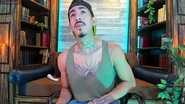 Snapshot of Donovan_Desmond chatting on 2, 7, 2026 Donovan Desmond online show from 2, 7, 2026