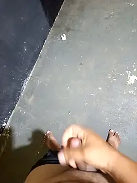 Snapshot of hendy692 chatting on 18, 12, 2025 hendy692 online show from 18, 12, 2025