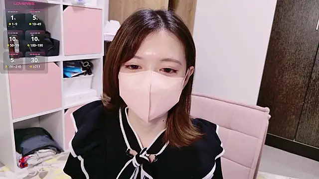 Azusa DoMybest online show from 12, 4, 2026