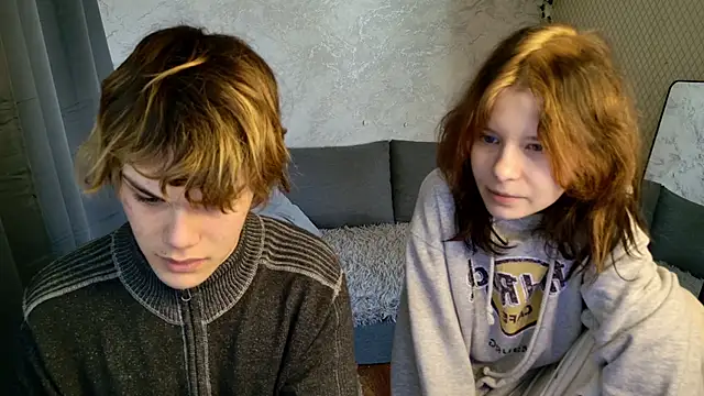 Snapshot of Bonnie_And_C1yde chatting on 29, 4, 2026 Bonnie And C1yde online show from 29, 4, 2026