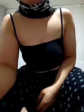 Snapshot of ezgi2545 chatting on 4, 2, 2026 ezgi2545 online show from 4, 2, 2026