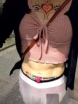 pink-mai online show from 16, 9, 2025