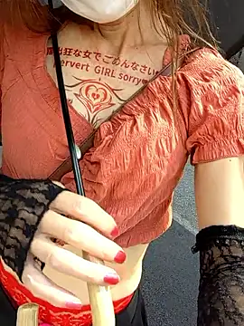 pink-mai online show from 29, 9, 2025