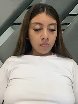 Sara-cooper2 online show from 11, 2, 2026