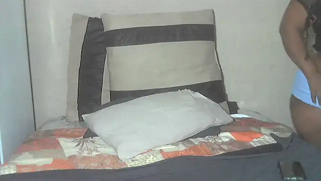 Snapshot of AnnabigpussyXO chatting on 8, 11, 2025 AnnabigpussyXO online show from 8, 11, 2025