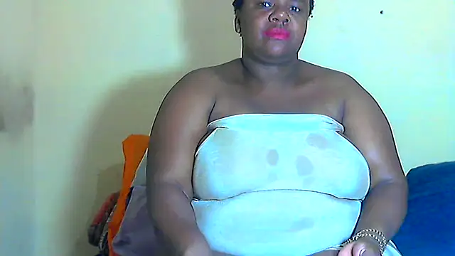 Snapshot of AnnabigpussyXO chatting on 5, 1, 2026 AnnabigpussyXO online show from 5, 1, 2026