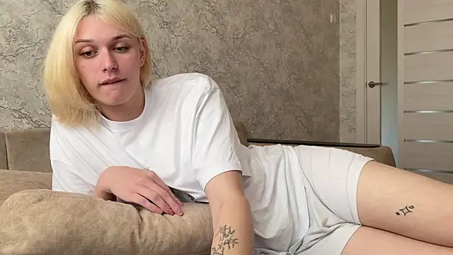 Snapshot of evelina228 chatting on 30, 9, 2025 evelina228 online show from 30, 9, 2025