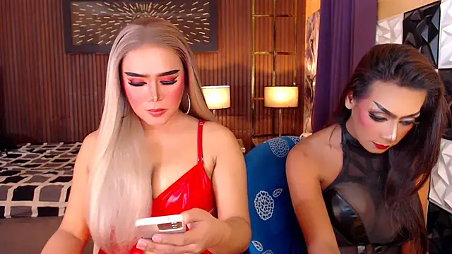 Snapshot of SeductiveAshleyTS chatting on 12, 4, 2026 SeductiveAshleyTS online show from 12, 4, 2026