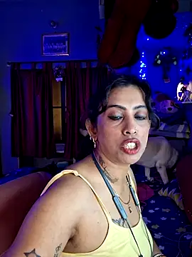 Snapshot of Love_Beauty01 chatting on 25, 3, 2026 Love Beauty01 online show from 25, 3, 2026