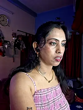 Snapshot of Love_Beauty01 chatting on 24, 4, 2026 Love Beauty01 online show from 24, 4, 2026