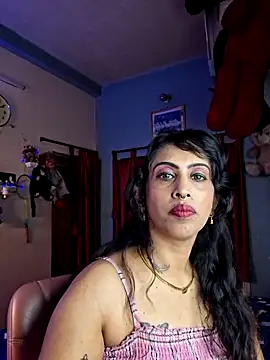Snapshot of Love_Beauty01 chatting on 25, 4, 2026 Love Beauty01 online show from 25, 4, 2026