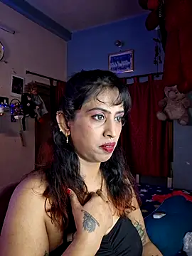Snapshot of Love_Beauty01 chatting on 22, 5, 2026 Love Beauty01 online show from 22, 5, 2026